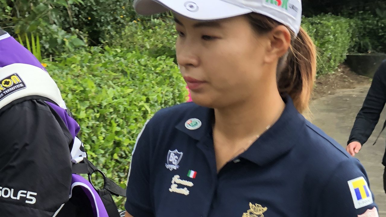 Hinako Shibuno at a 2019 tournament